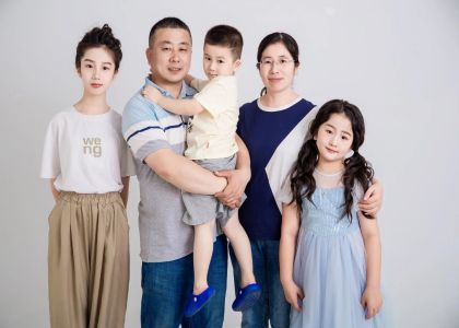尊龙凯时她力量 | 18年尊龙凯时路，三孩妈妈
